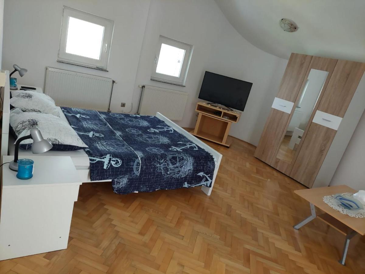 Apartments "Jope I Toni" Biograd Na Moru Exterior photo