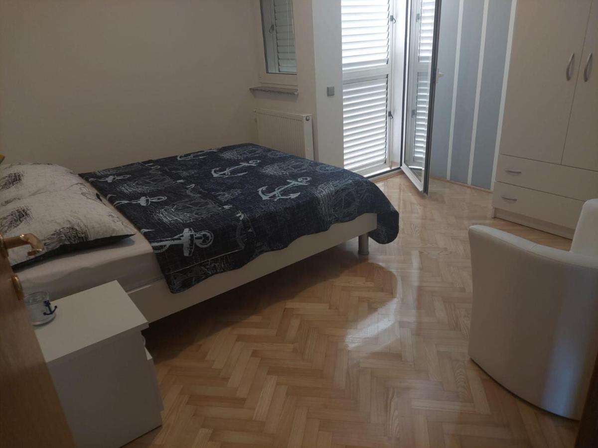 Apartments "Jope I Toni" Biograd Na Moru Exterior photo